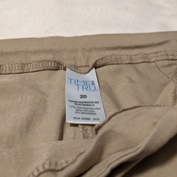 New without tags khakis pants - Picture 2 of 4